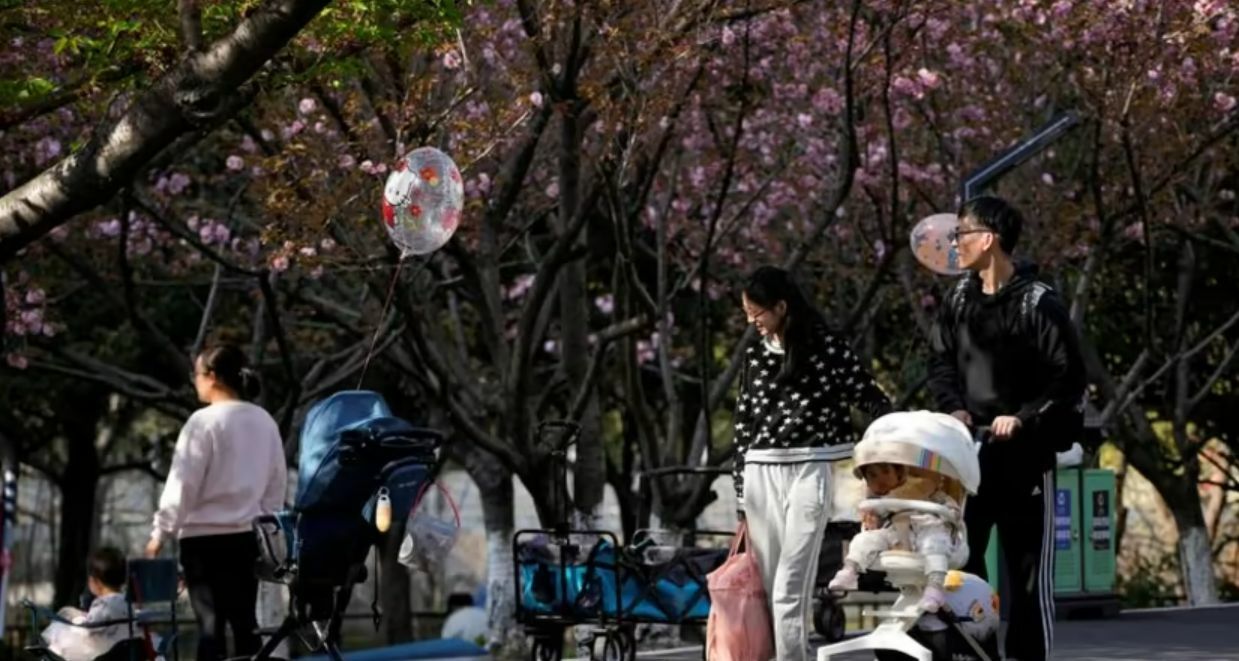 China prioritizes education, tech for skilled population and moderate fertility