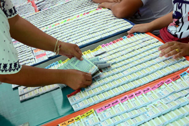 Lotto fever heats up: Thai enthusiasts on edge for lucky digits in Government Lottery draw