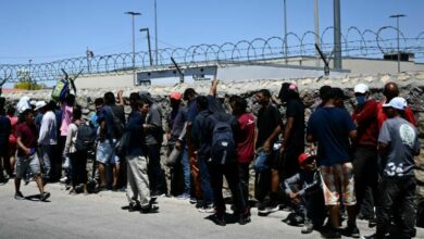 US-Mexico border braces for chaos as asylum rules change