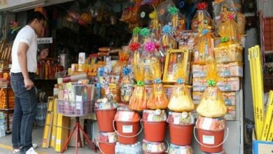 Officials monitor religious offering prices amid Visakha Bucha preparations