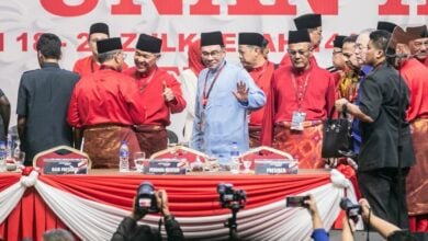 Anwar Ibrahim attends first Umno assembly since 1990s expulsion