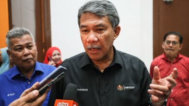 Umno deputy denies 2 million member exodus, questions Annuar’s claims