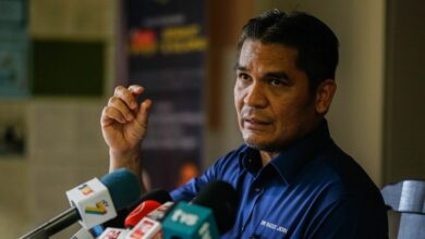 Ex-minister disputes PM’s claims on 30,000 absent SPM exam students