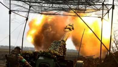 Ukrainian forces advance in Bakhmut amid fierce fighting and symbolic importance