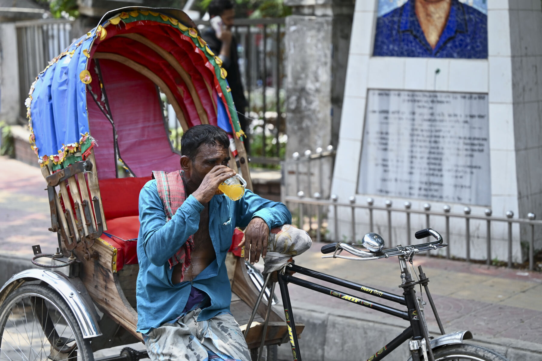 Bangladesh suffers longest heatwave amidst crippling power crisis