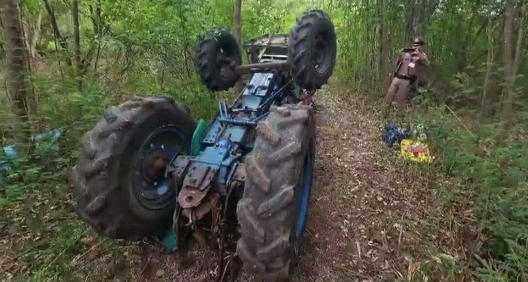 Tractor accident kills driver in Lopburi, workers shocked at discovering body