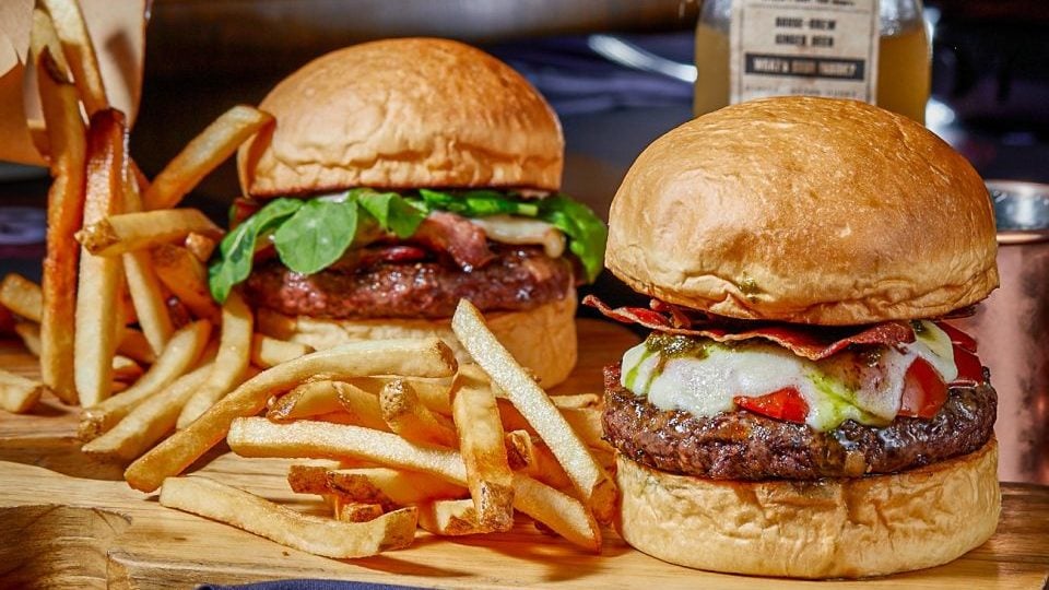 25 Degrees Burger Bar, an American restaurant in Bangkok
