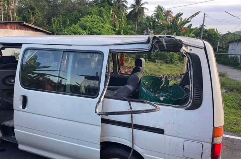 Roadside bomb injures monks and rangers in South Thailand