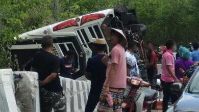 Tour bus crash in Kanchanaburi kills 2, leaves over 30 injured
