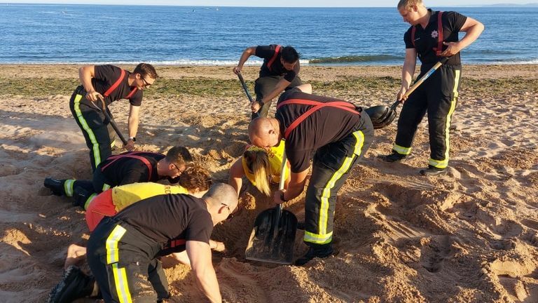 Teen nearly drowns in beach hole, emergency services urge caution