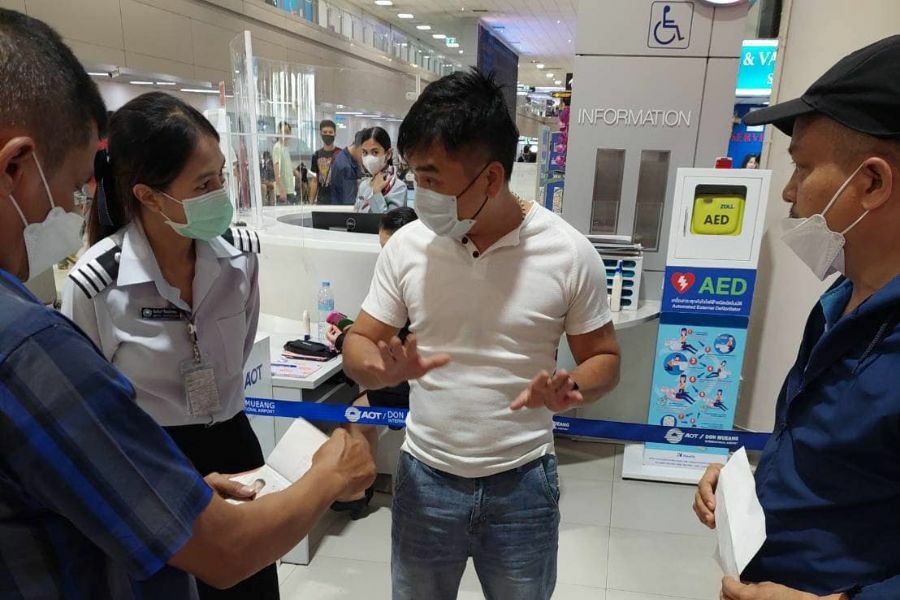 Purse-snatching pinch: Chinese thief bagged for swiping 2.1 million baht Louis Vuitton at Bangkok airport