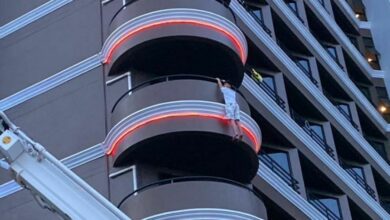 Drunken Chinese man causes chaos at Pattaya hotel, threatens to jump from balcony