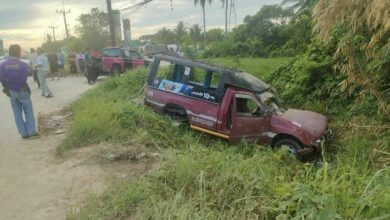 School students and passengers injured in truck and car collision in Nakhon Si Thammarat
