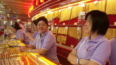 Gold prices see slight lift, gold ornaments trading at 32,500 baht