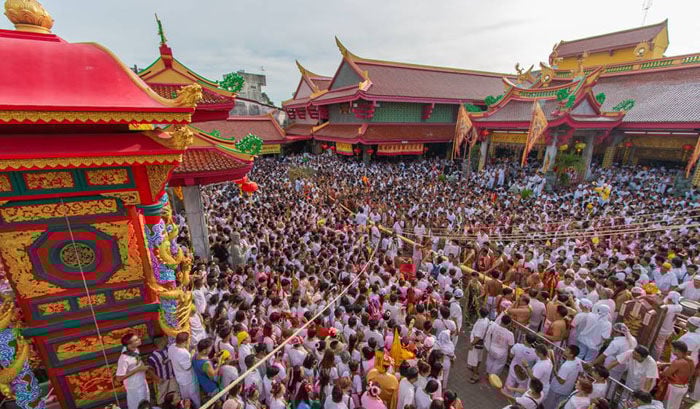 Phuket's fiery pursuit: Officials strive to spark safety but no fireworks fouls found yet ahead of Vegetarian Festival | News by Thaiger