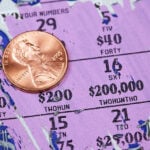 Bartender&#8217;s &#8216;scratch&#8217;-of-luck: 20-dollar tip turns into lottery ticket jackpot | Thaiger