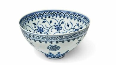 1200 baht flea market porcelain bowl fetches 25 million baht at Sotheby’s auction