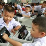 Tablet talk: IT companies endorse education ministry&#8217;s digital vision, but call for a SMARTer plan | Thaiger