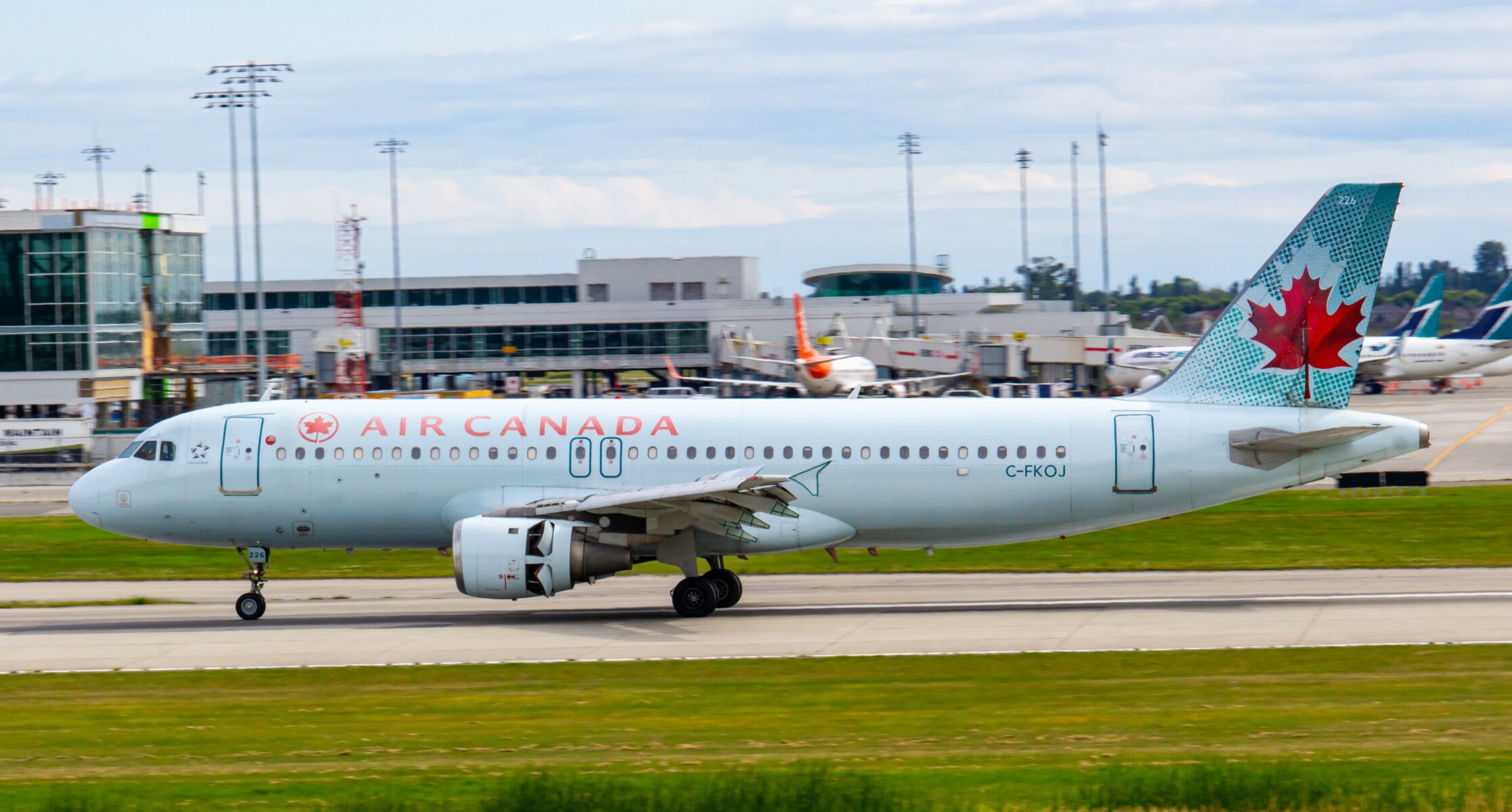 Air Canada to passengers: Sit in vomit-stained seats or be blacklisted