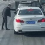 Machete-wielding Chinese man attacks BMW in shocking road rage incident | Thaiger