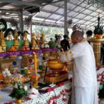 Unprecedented tourist influx on full moon day at Wan Nakee Island&#8217;s shrine | Thaiger