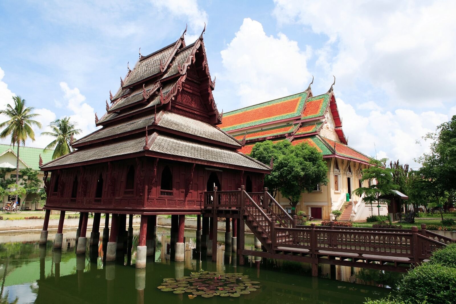 Isaan Cities; Ubon Ratchathani, Wat Thung Si Mueang