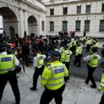 Six ex-London police officers arrested for offensive messages | Thaiger