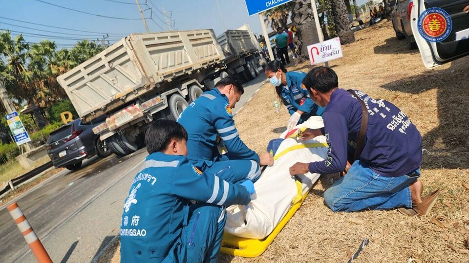 Fatal motorbike and truck collision in Chachoengsao City centre