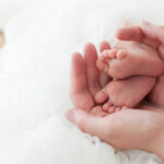 Vietnamese mother expertly bathes newborn with her feet: Inspiring millions | Thaiger