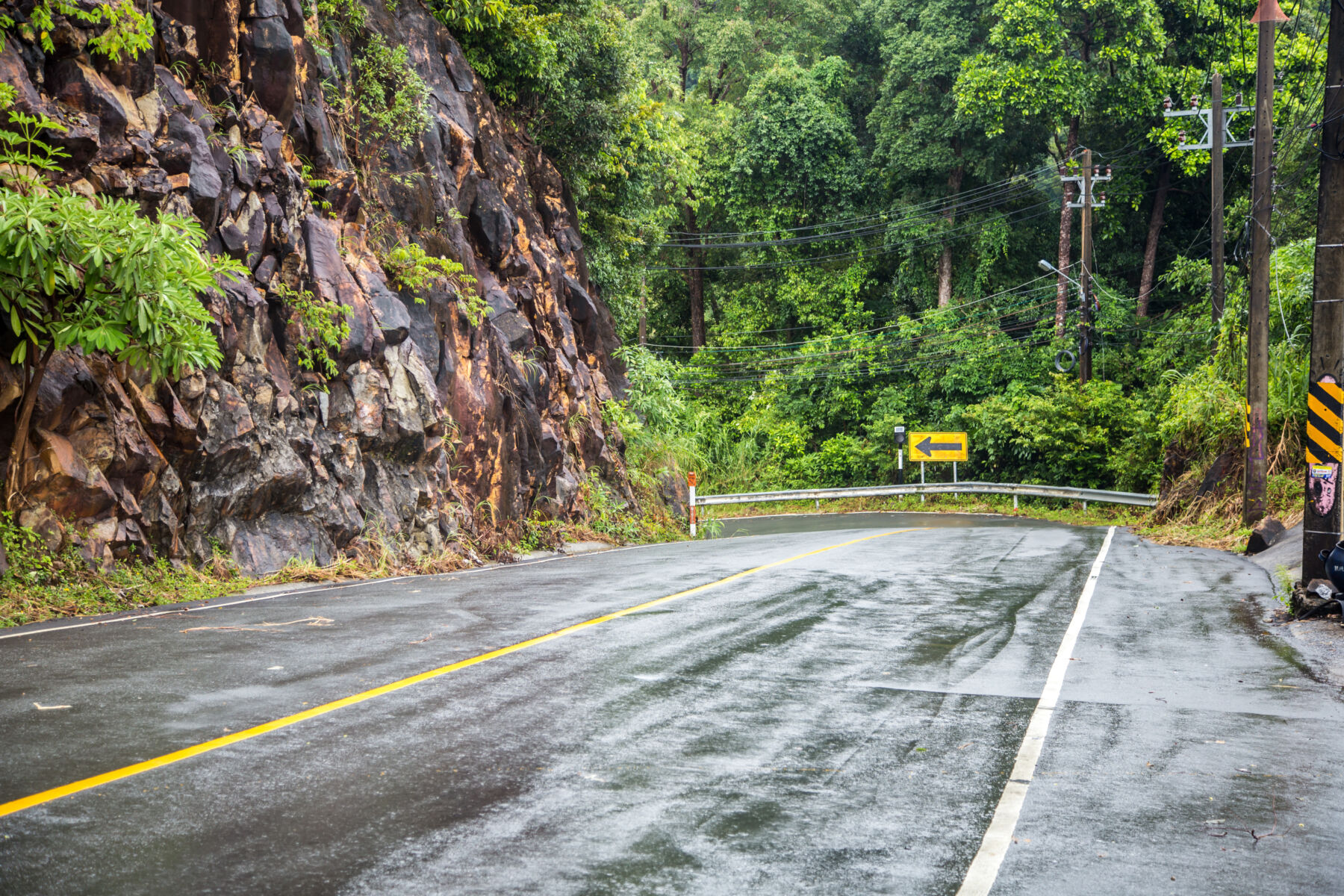 How Thai weather affects driving in Thailand | News by Thaiger