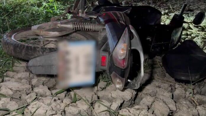 Fatal motorcycle crash in Samut Songkhram leaves one dead, another in coma | News by Thaiger