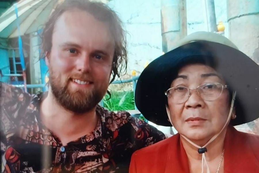 Thai woman seeks foreign couple who rescued her mother from Chao Phraya River