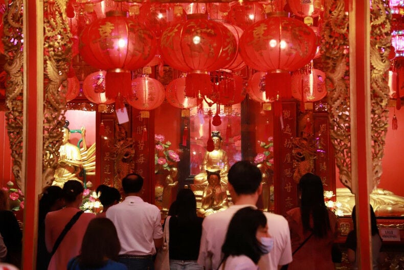 Celebrate the Year of the Dragon at Bangkok's Chinatown