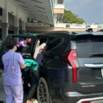 Unexpected roadside delivery: Thai woman helps stranger give birth | Thaiger