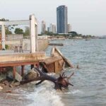 Bangsaen Beach restaurant platform collapses, injures three | Thaiger