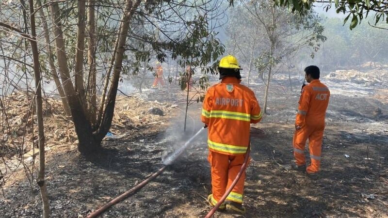 Phuket Airport rescue department tackles local fires | News by Thaiger