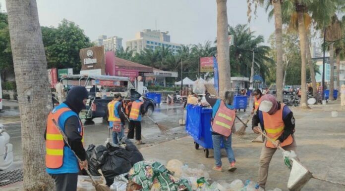 Pattaya's post-Songkran clean-up disposes 20 tonnes of trash | News by Thaiger