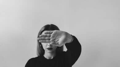 5 signs that you have low self esteem