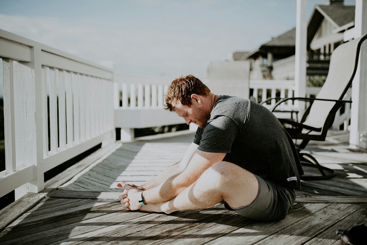 Simple exercises & desk stretches to boost your wellbeing | News by Thaiger