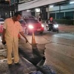 Pothole in Samut Prakan damages 10 vehicles, injures motorcyclist | Thaiger