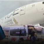 Heroic doctor leads rescue after Singapore Airlines emergency | Thaiger