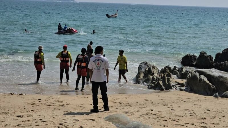 Myanmar man ignores swimming warning, drowns at Phuket beach | News by Thaiger