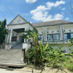 Residents protest over false advertising and dilapidated clubhouse | Thaiger