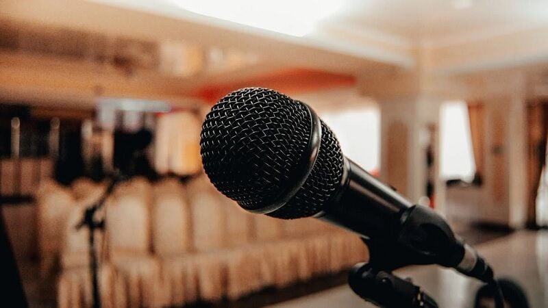 Can cannabis enhance your confidence in public speaking