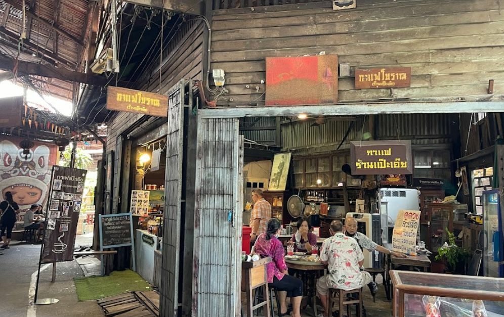 Baan Mai market