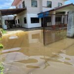 Korat village under water: Residents left high and dry without aid | Thaiger