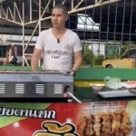 Police officer sells grilled pork to supplement income in Phetchabun | Thaiger