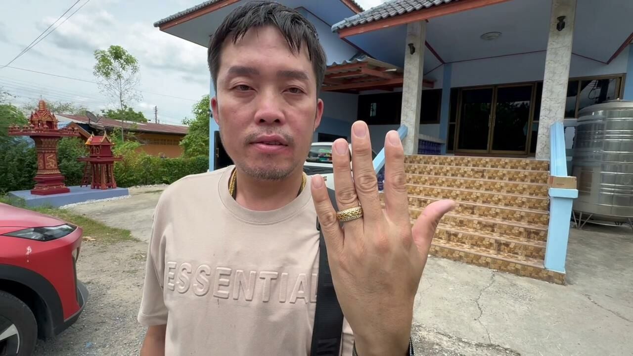 Revered monk’s lost diamond ring returned for 50,000 baht