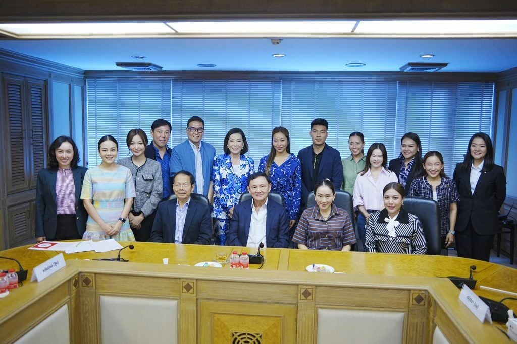 Thaksin’s comeback: Ex-PM delivers lecture at Pheu Thai HQ