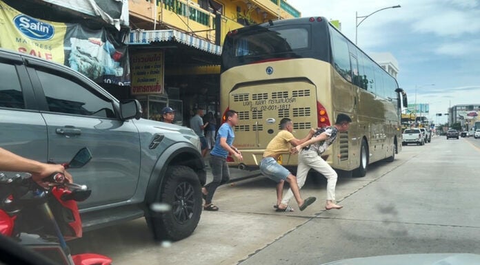 Vietnamese men engage in brawl in Pattaya over debt